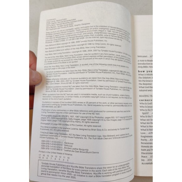 New Believer's Bible New Living Translation-NLT (Softcover)-Christian-2004 - Picture 8 of 10